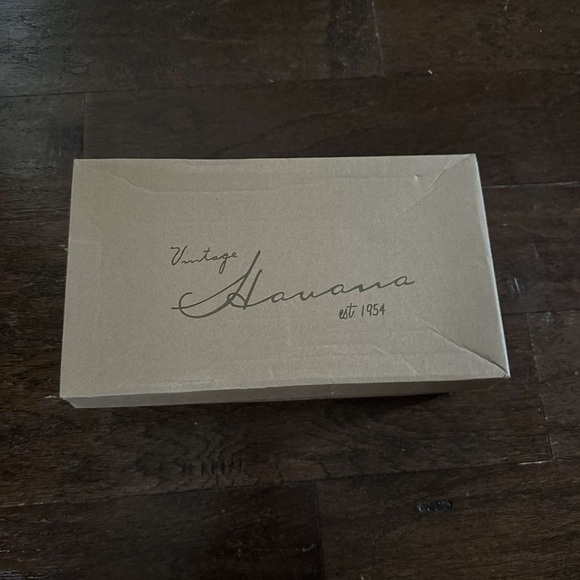 Vintage Havana-Edge Croc Embossed Leather Sneakers-size 7.5 Gray/white-Brand New - Picture 11 of 14